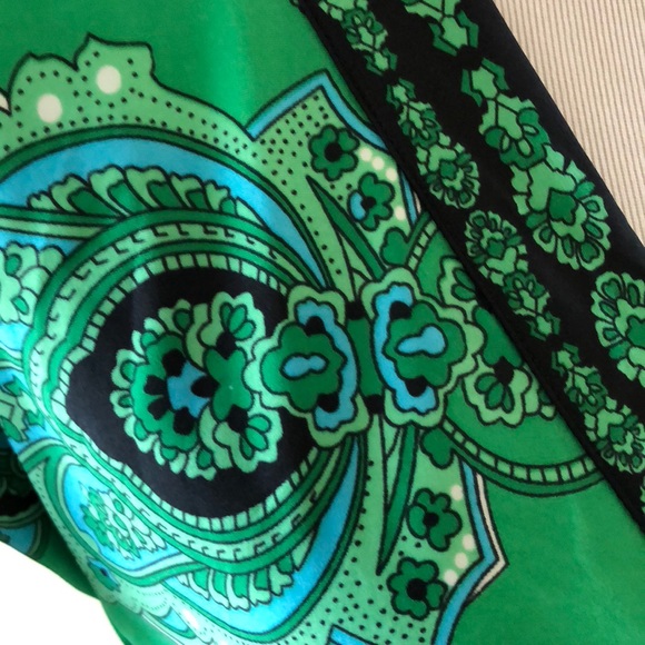 INC-Green kimono top - Picture 2 of 3